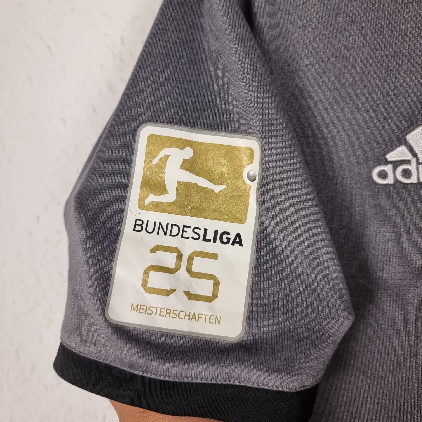 Trikot mit Hose - FC Bayern München - Mats Hummels - 2016/2017 - M - Auswärts