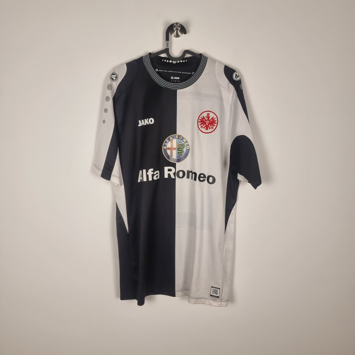 Trikot - Eintracht Frankfurt - Bastian Oczipka - 2013/2014 - XL - Auswärts