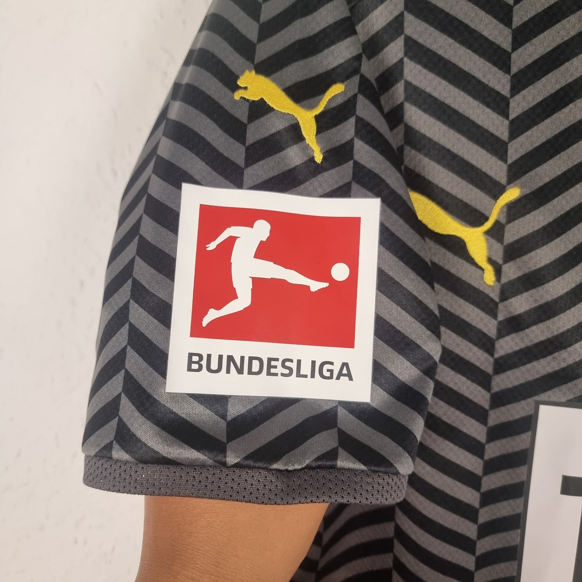Trikot - Borussia Dortmund - Giovanni Reyna - 2021/2022 - M - Auswärts