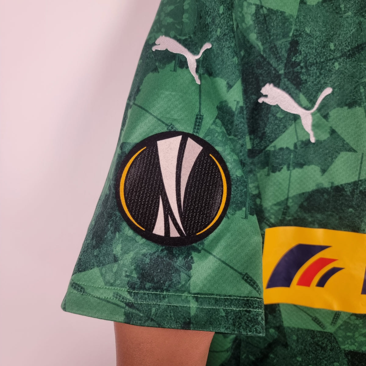 Trikot - Borussia Mönchengladbach - Breel Embolo - 2019/2020 - L - Drittes