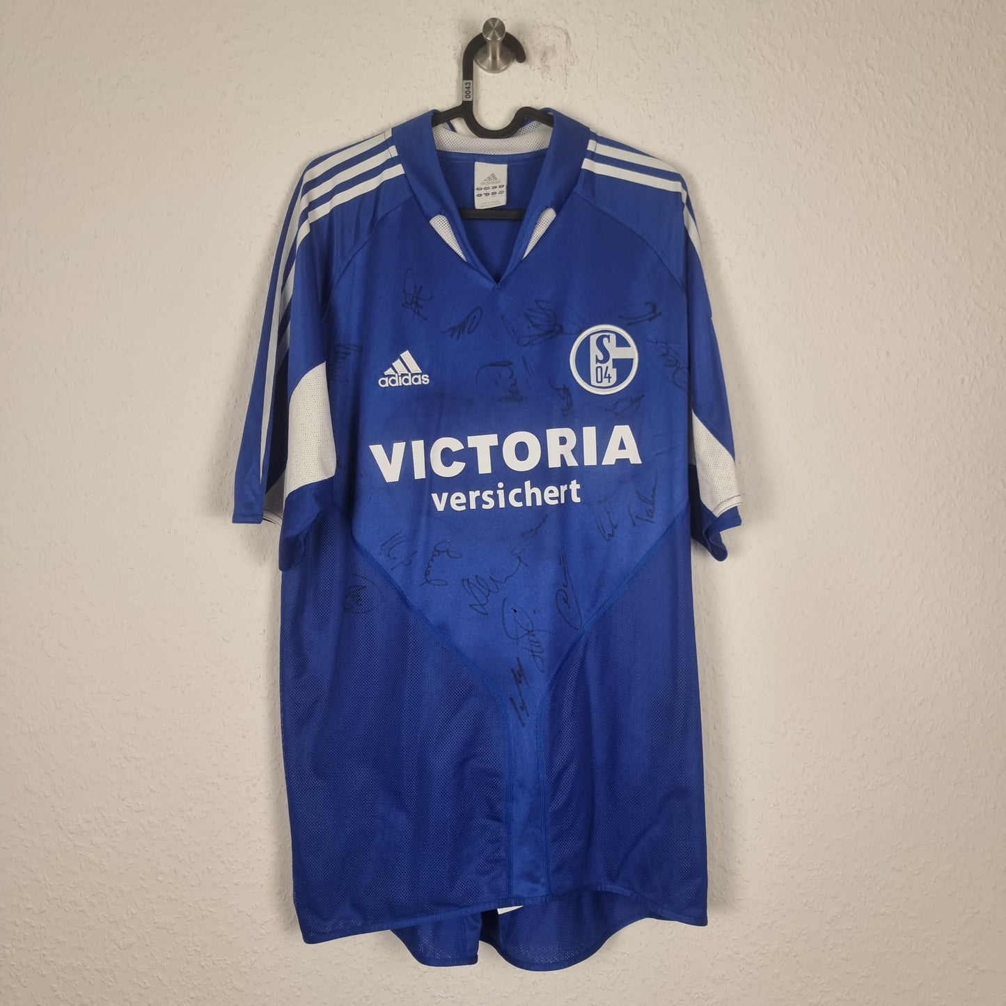 Trikot - FC Schalke 04 - Ebbe Sand - 2004/2005 - L - teamsigniert - Heim