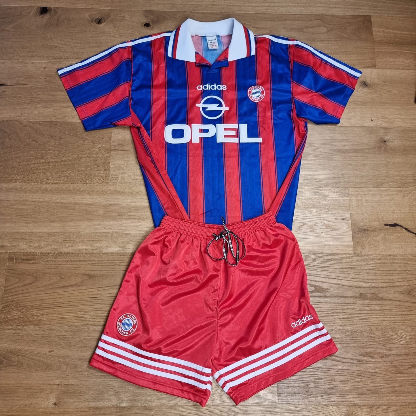 Trikot mit Hose - FC Bayern München - 1995/1996 - L - Heim