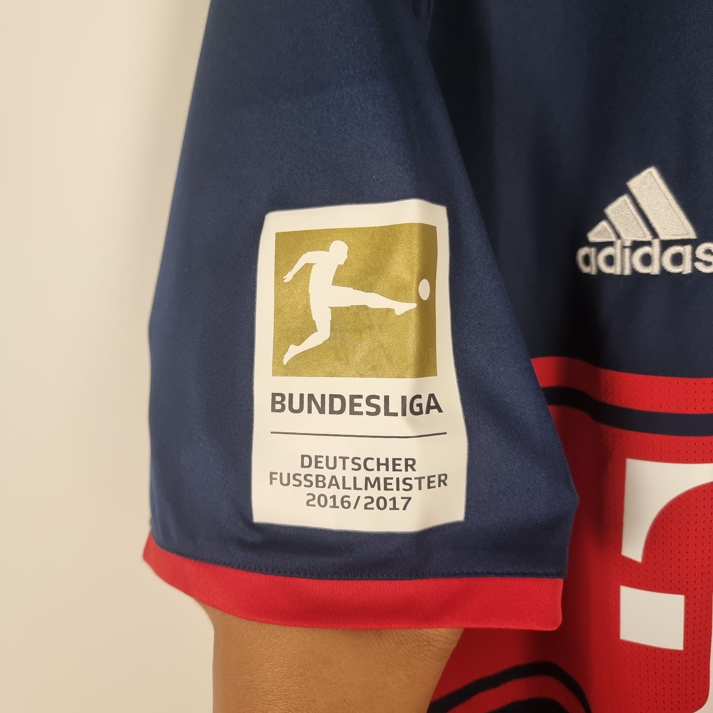 Trikot - FC Bayern München - Thomas Müller - 2017/2018 - XL - Auswärts