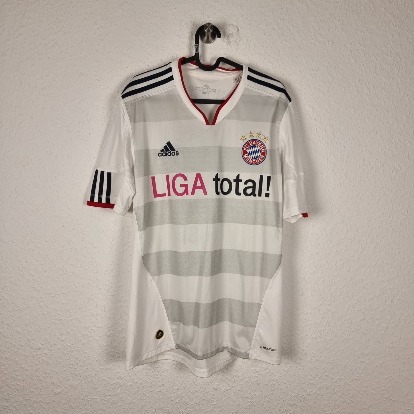 Trikot - Bayern München - Arjen Robben - 2010/2011 - M - Auswärts