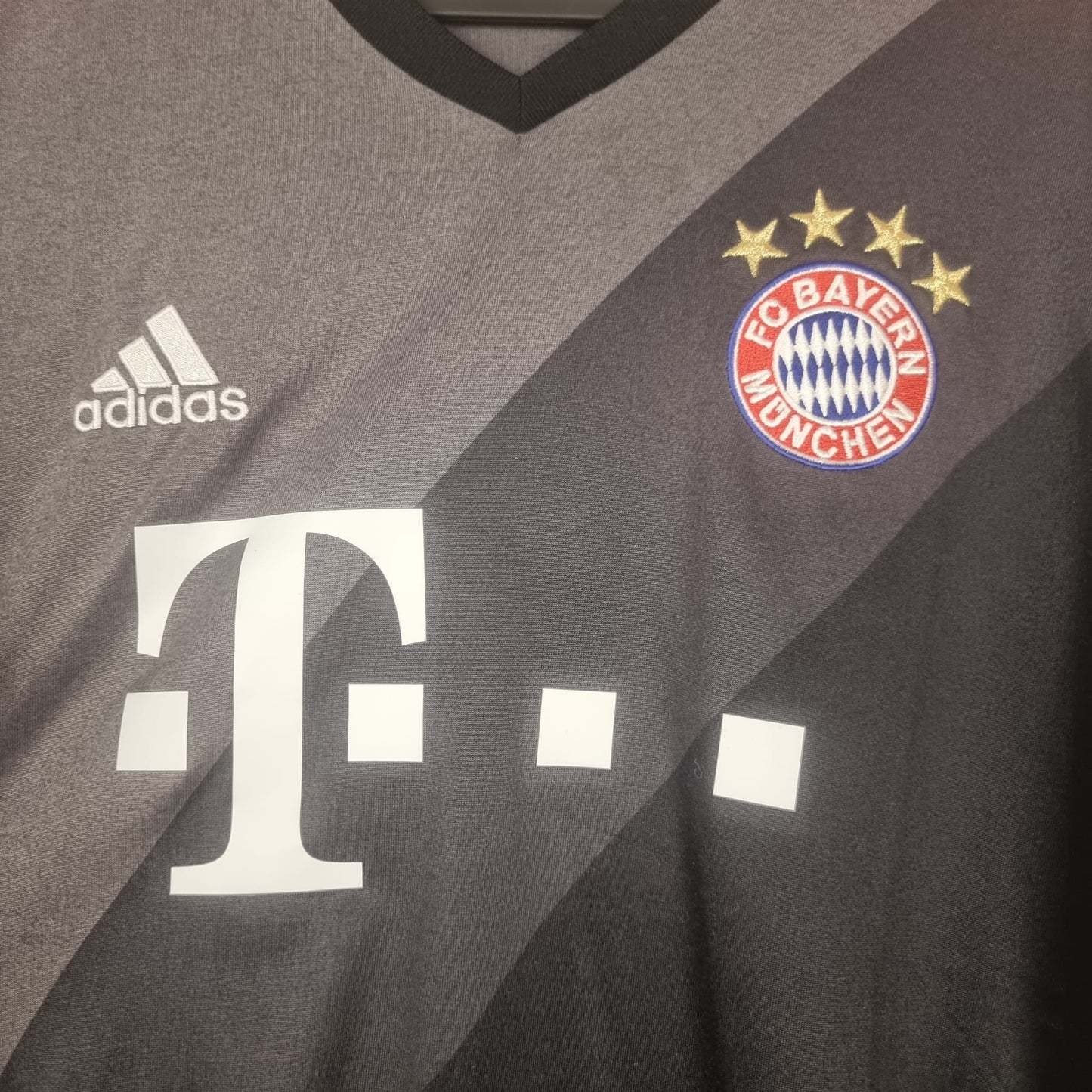 Trikot - FC Bayern München - Javi Martínez - 2016/2017 - M - Auswärts