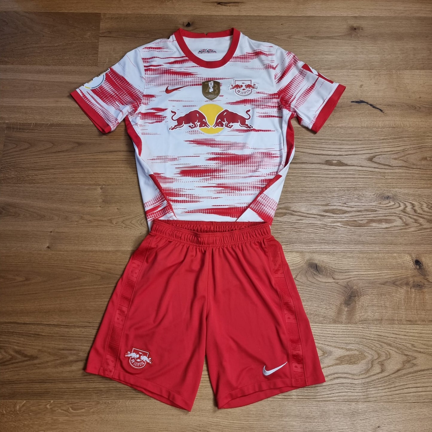 Trikot mit Hose - RB Leipzig - Emil Forsberg - 2021/2022 - L - Heim