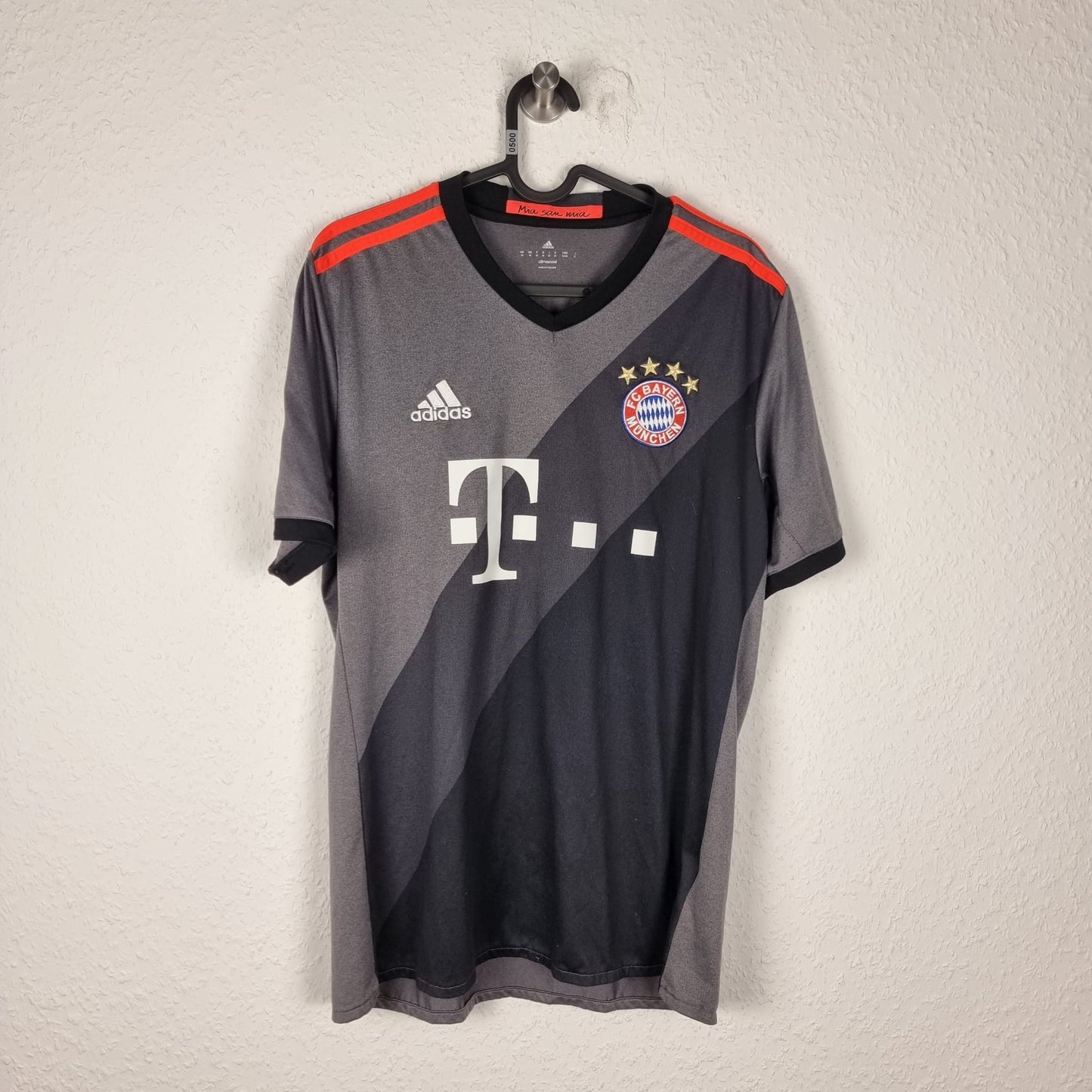 Trikot mit Hose - FC Bayern München - Mats Hummels - 2016/2017 - M - Auswärts