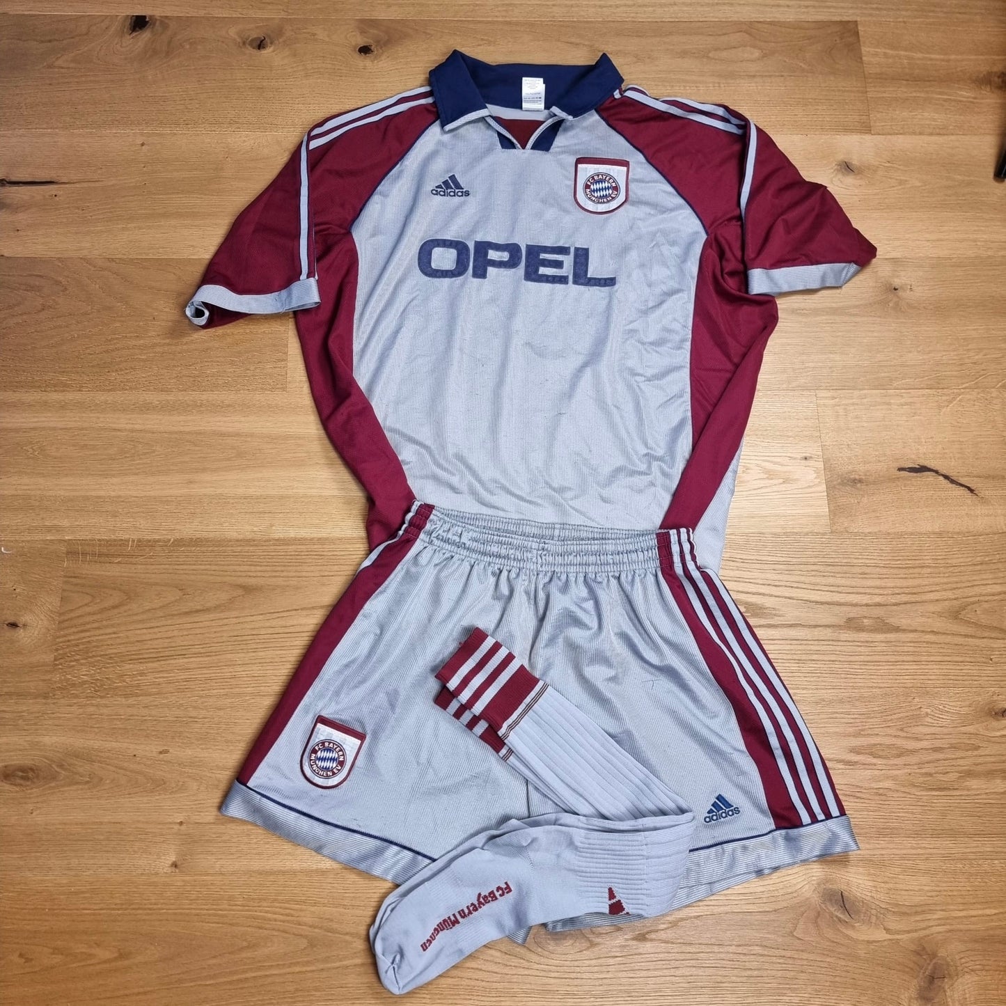 Trikot mit Hose und Stutzen - FC Bayern München - Giovane Élber - 1998/1999 - XXL - drittes