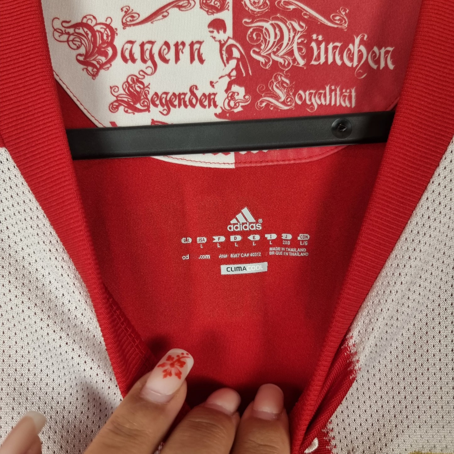 Trikot mit Hose - FC Bayern München - 2010/2011 - L - Heim