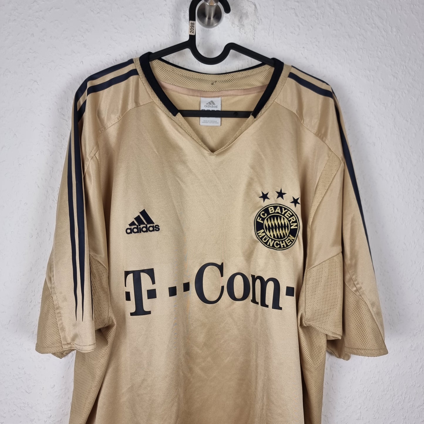 Trikot mit Hose und Stutzen - FC Bayern München - 2004/2005 - XXL - Auswärts
