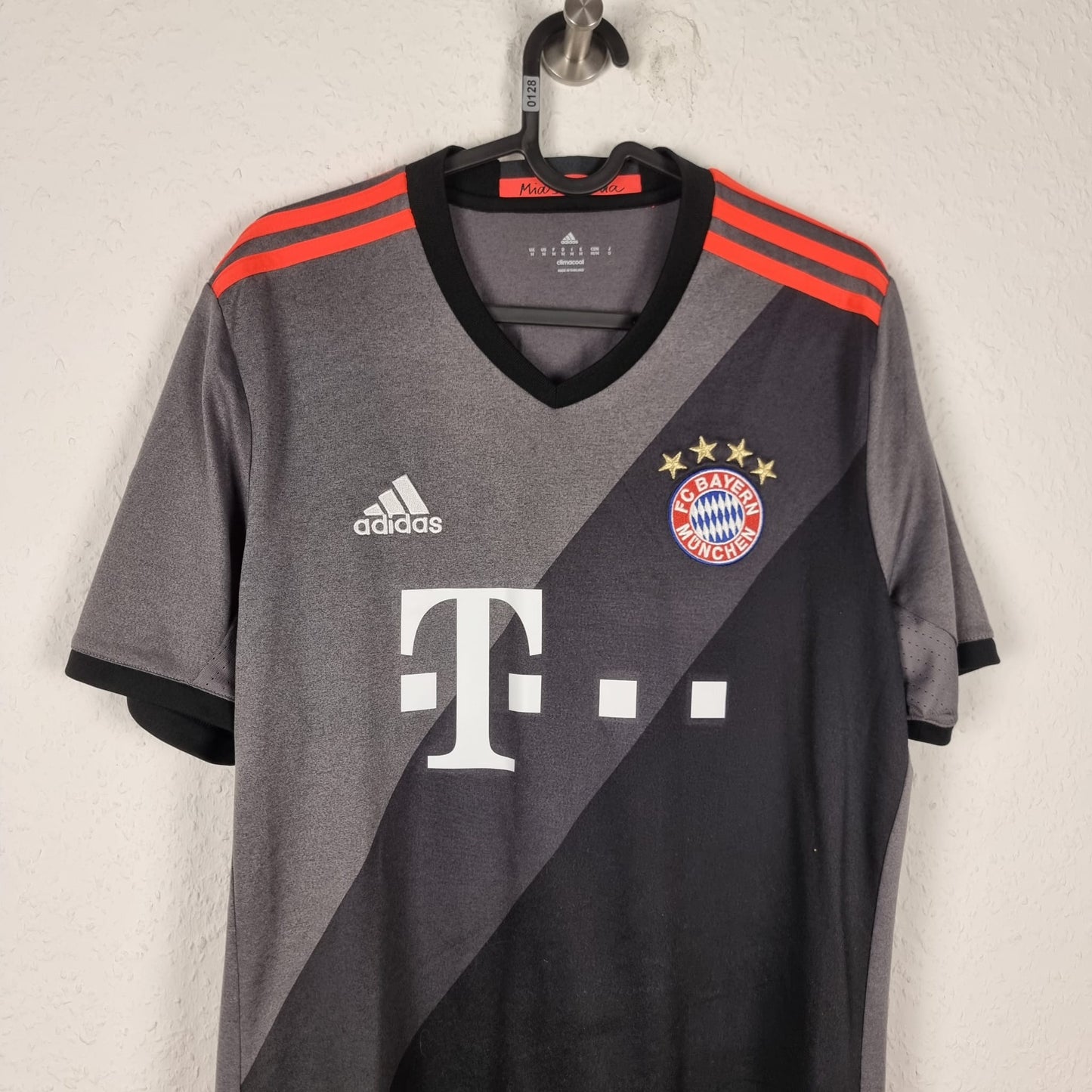 Trikot - Bayern München - 2016/2017 - M - Auswärts