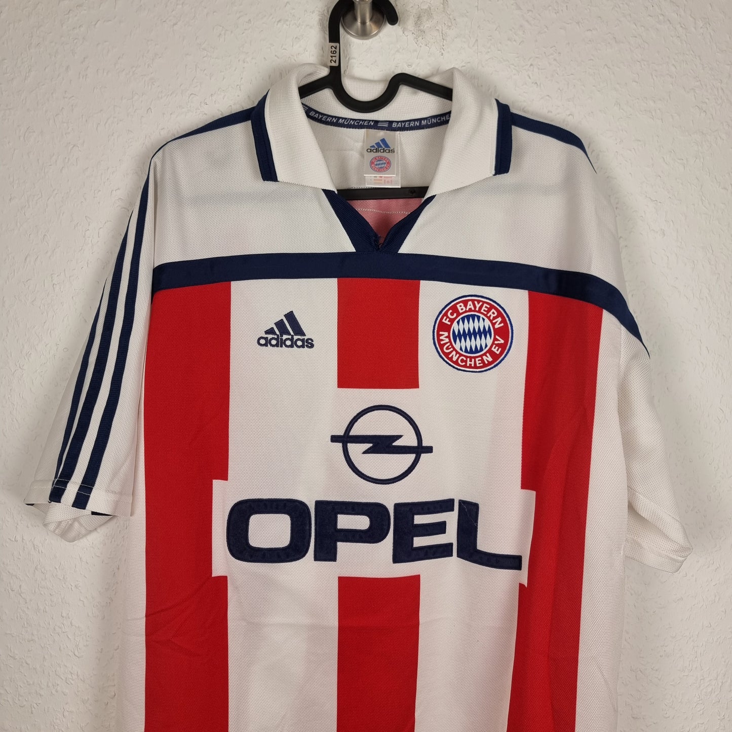 Trikot mit Hose und Socken - FC Bayern München - 2000/2001 - L - Auswärts