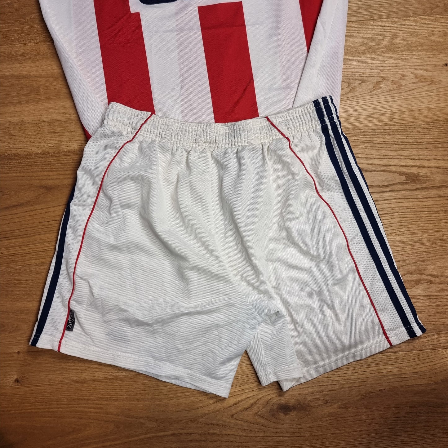 Trikot mit Hose und Socken - FC Bayern München - 2000/2001 - L - Auswärts