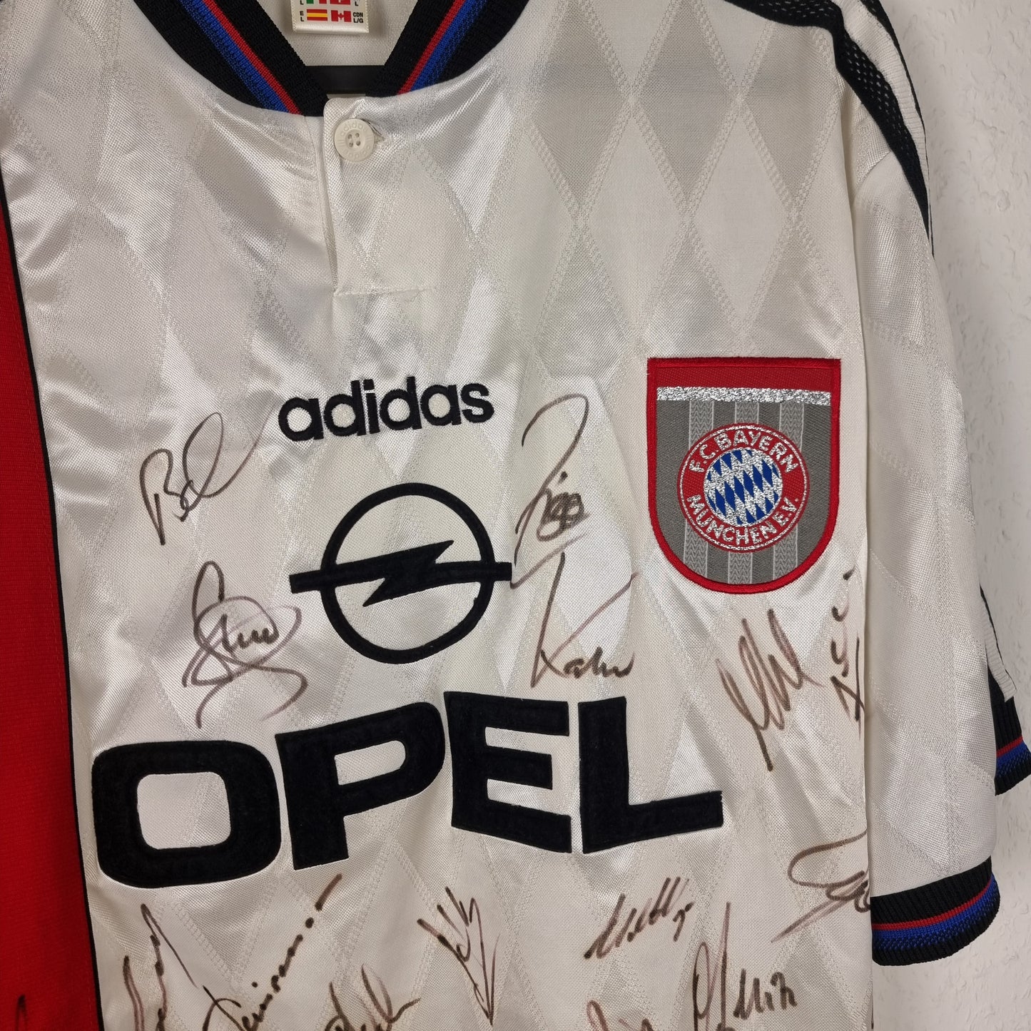 Trikot - FC Bayern München - 1996/1997 - L - teamsigniert - Auswärts