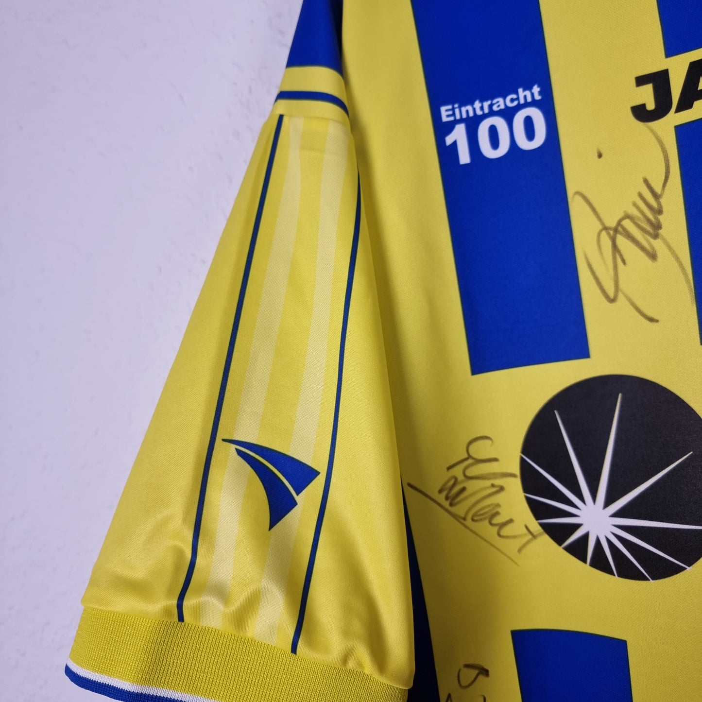 Trikot - Eintracht Braunschweig - 2002/2003 - XL - Neu - teamsigniert - Heim