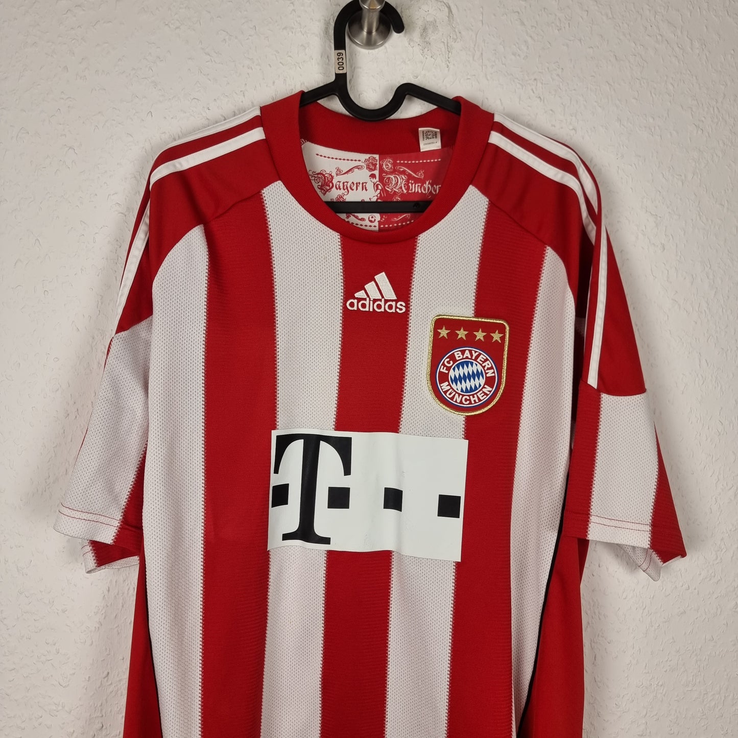 Trikot mit Hose - FC Bayern München - 2010/2011 - L - Heim
