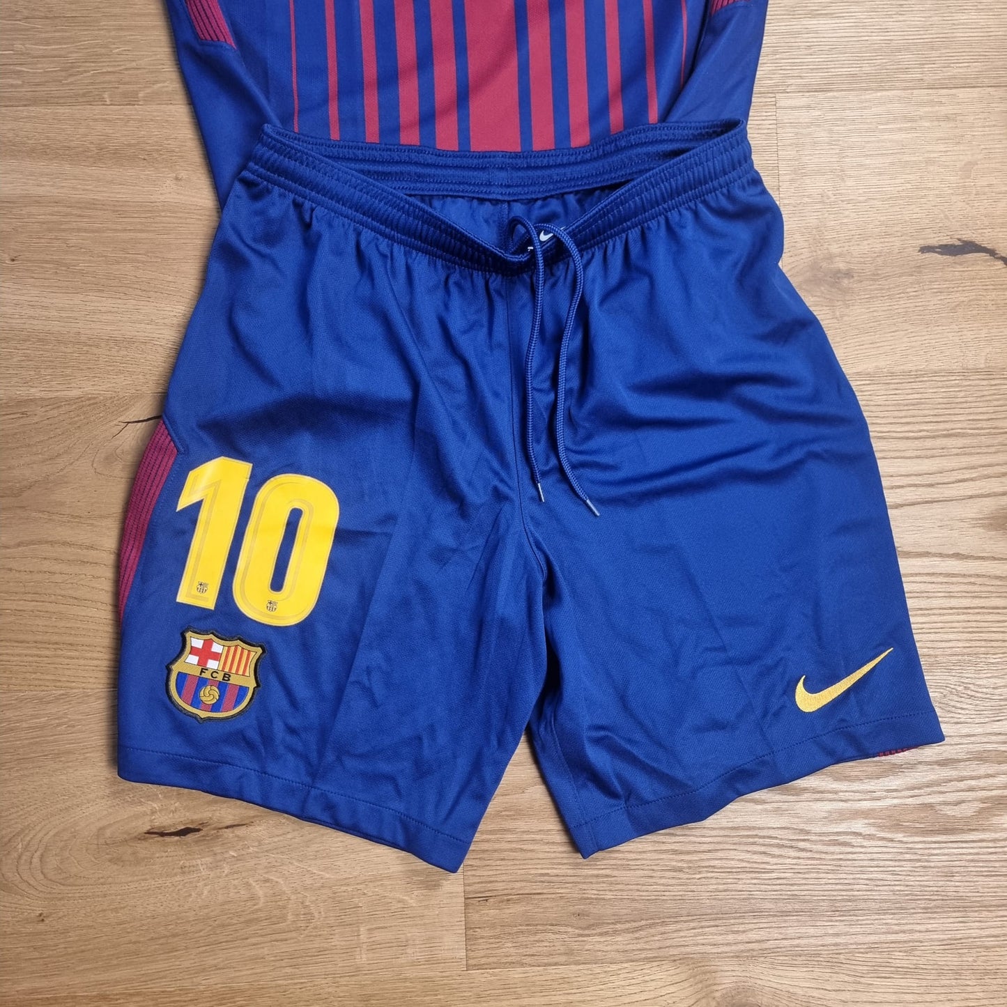 Trikot mit Hose - FC Barcelona - Lionel Messi - 2017/2018 - S - Heim