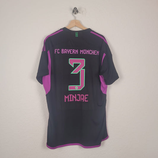 Trikot - FC Bayern München -  Kim Min-jae - 2023/2024 - XL - NEU - Auswärts