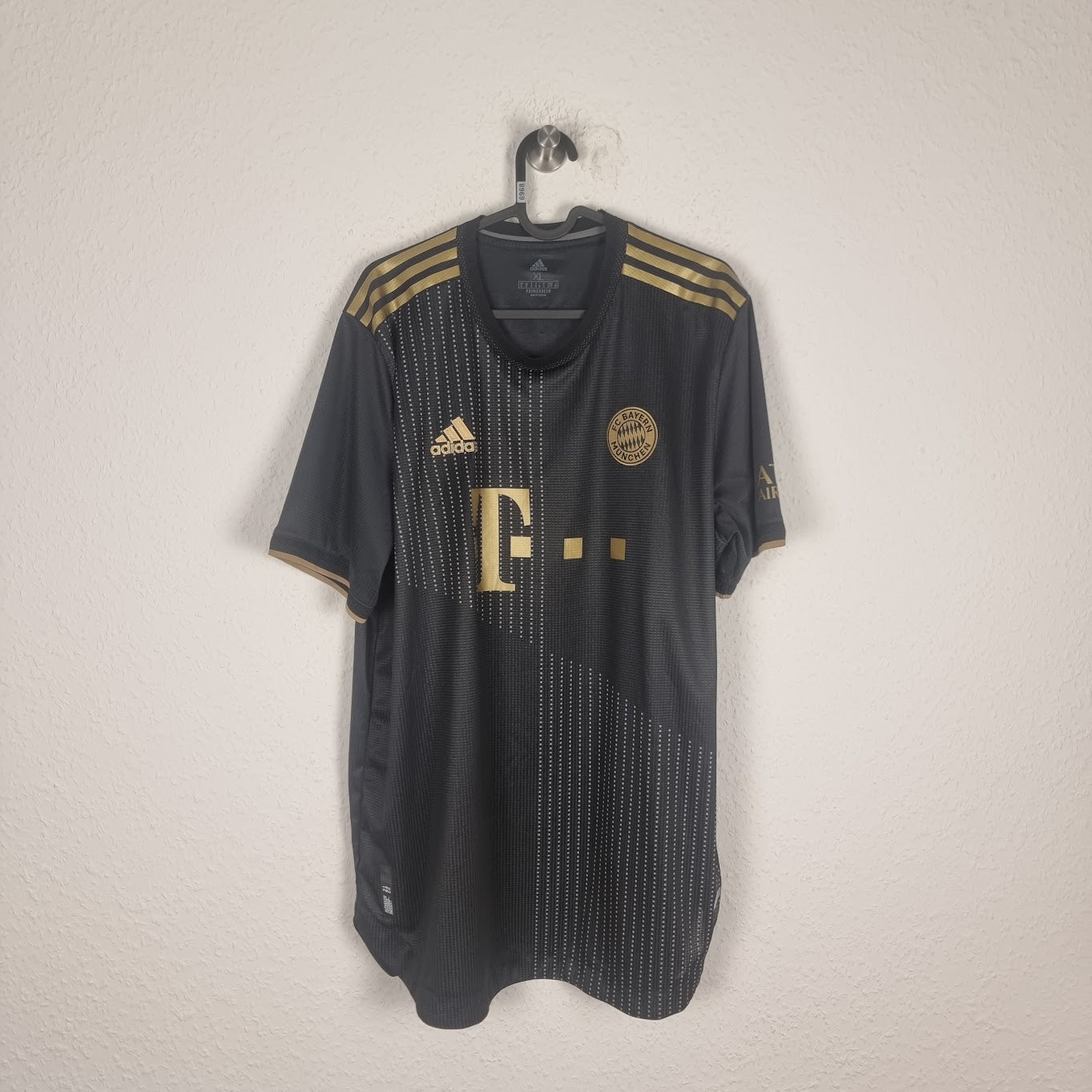 Jersey - FC Bayern Munich - Robert Lewandowski - 2021/2022 - XL - Away