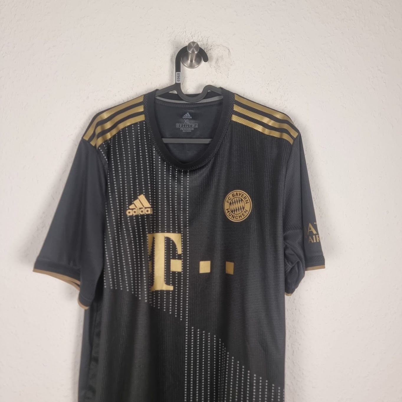 Jersey - FC Bayern Munich - Robert Lewandowski - 2021/2022 - XL - Away