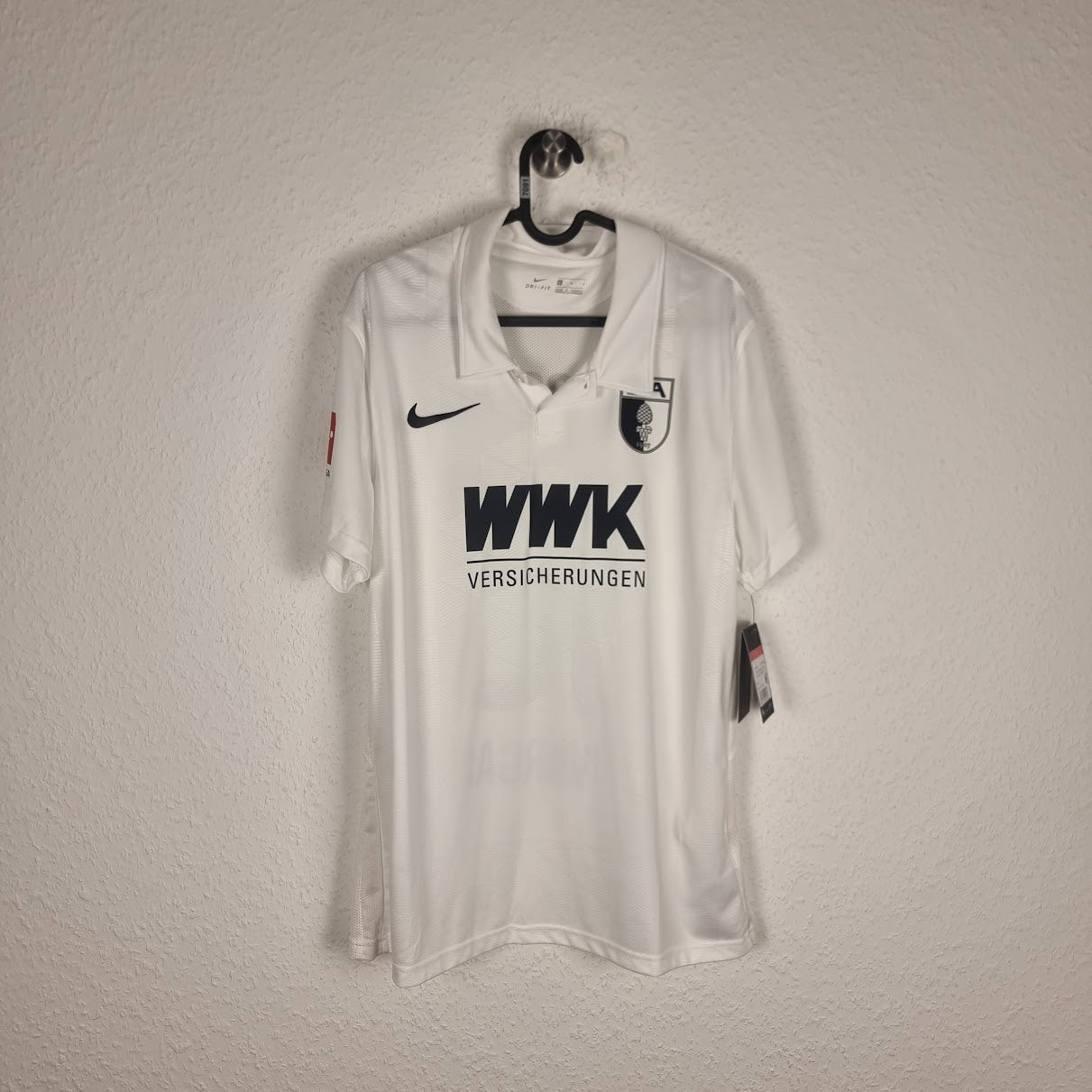 Trikot - FC Augsburg - Ruben Vargas - 2021/2022 - L - Auswärts - Neu