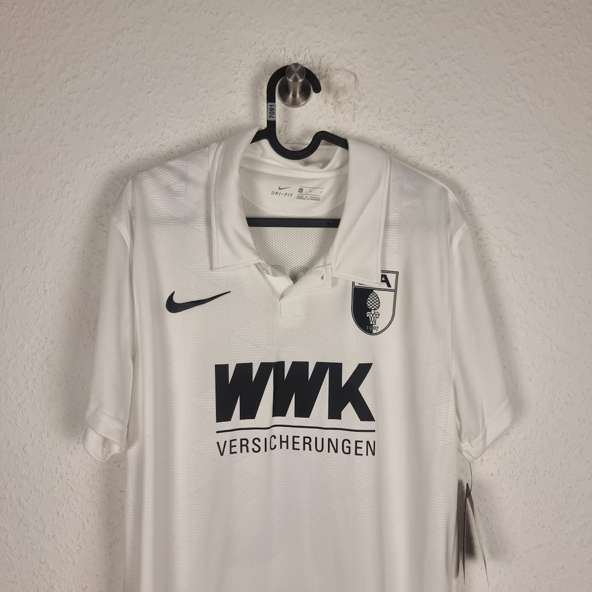 Trikot - FC Augsburg - Ruben Vargas - 2021/2022 - L - Auswärts - Neu