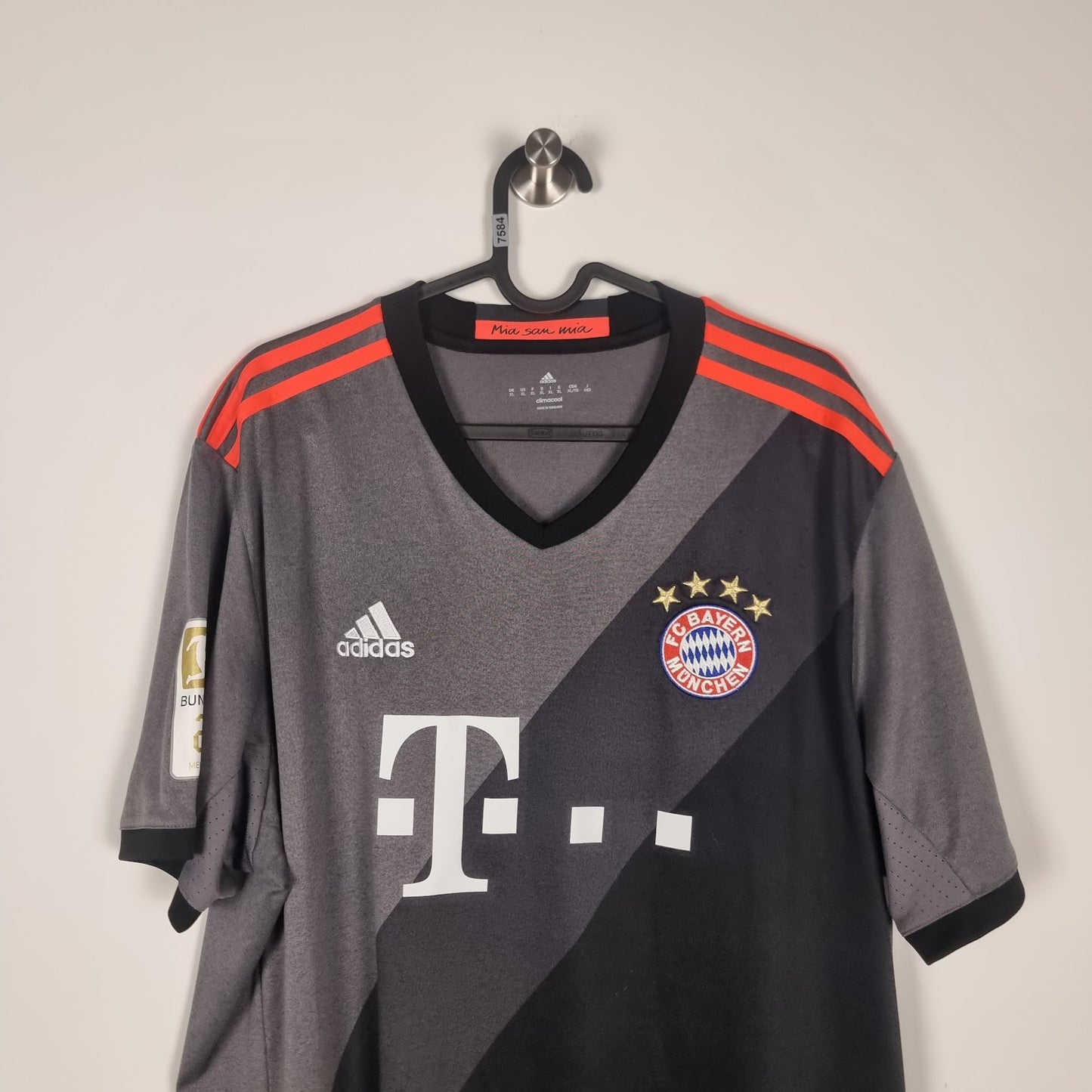 Trikot - FC Bayern München - Thomas Müller - 2016/2017 - XL - Auswärts