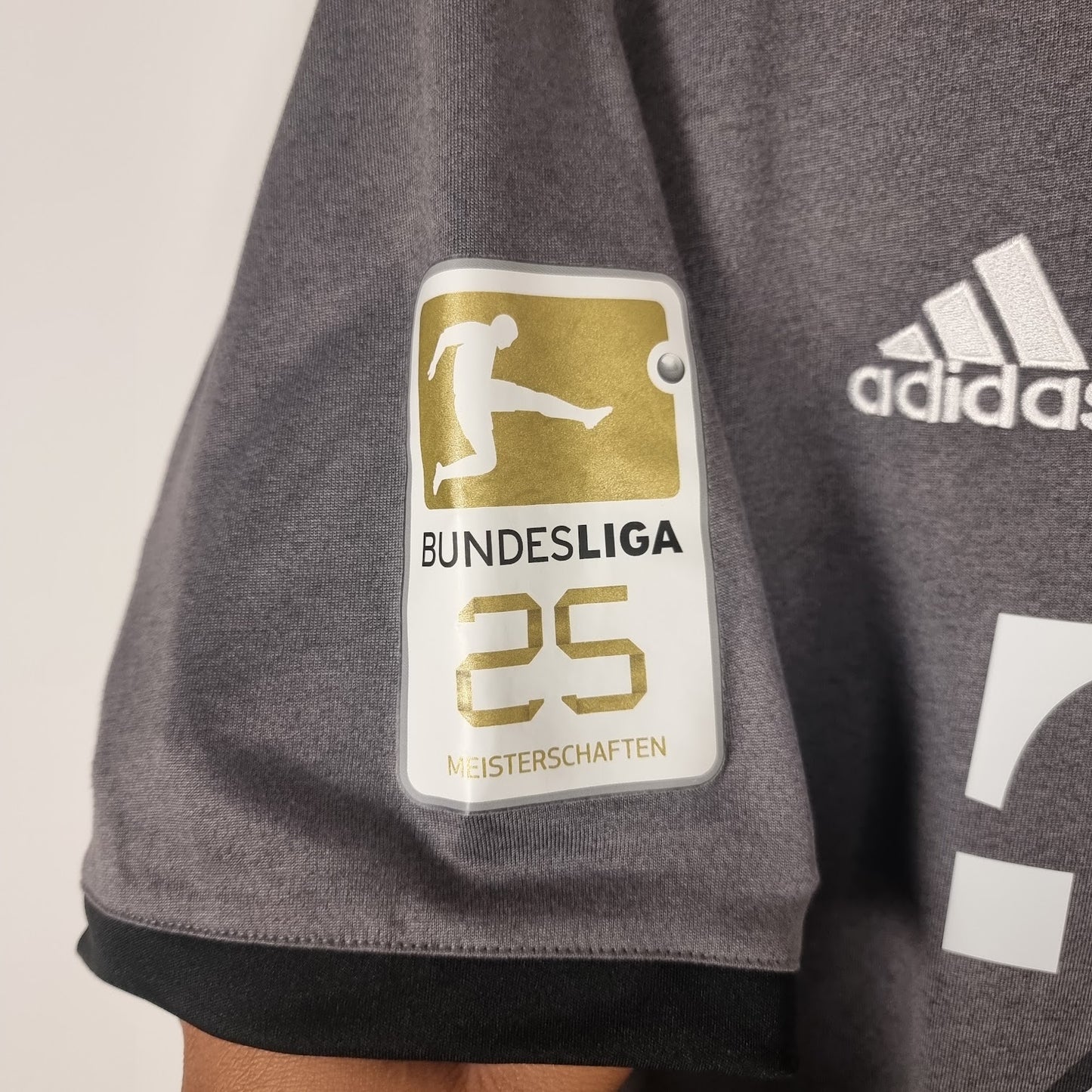 Trikot - FC Bayern München - Thomas Müller - 2016/2017 - XL - Auswärts