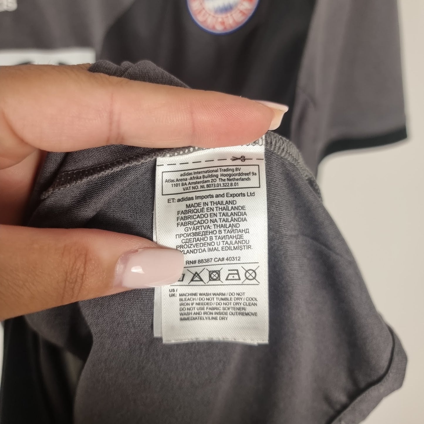 Trikot - FC Bayern München - Thomas Müller - 2016/2017 - XL - Auswärts