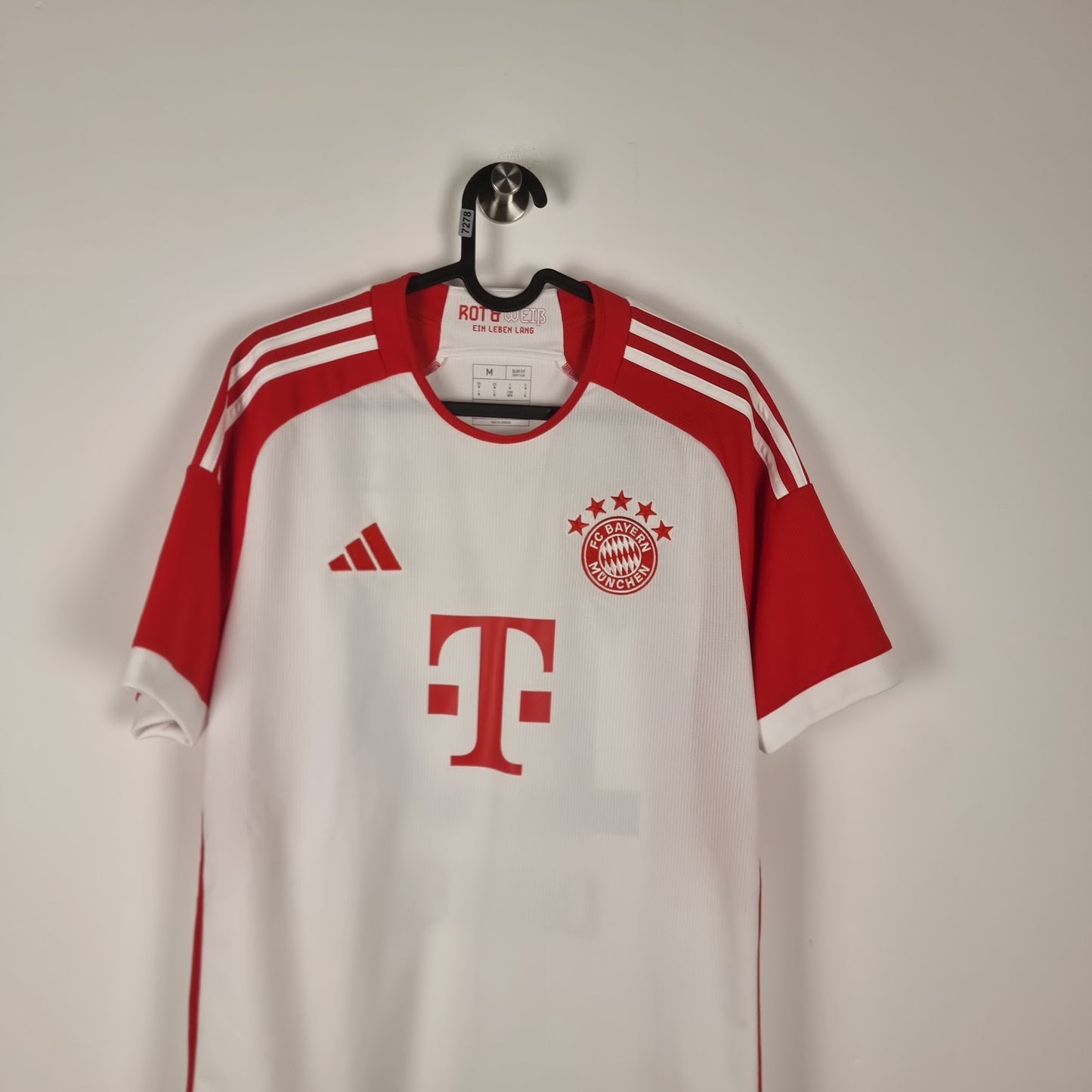Jersey - FC Bayern Munich - Alphonso Davies - 2023/2024 - M - Home