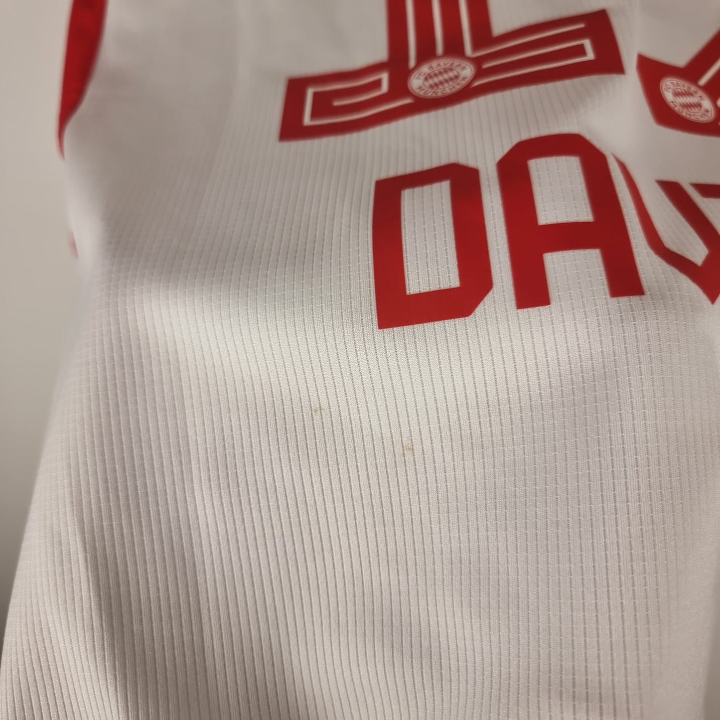 Jersey - FC Bayern Munich - Alphonso Davies - 2023/2024 - M - Home