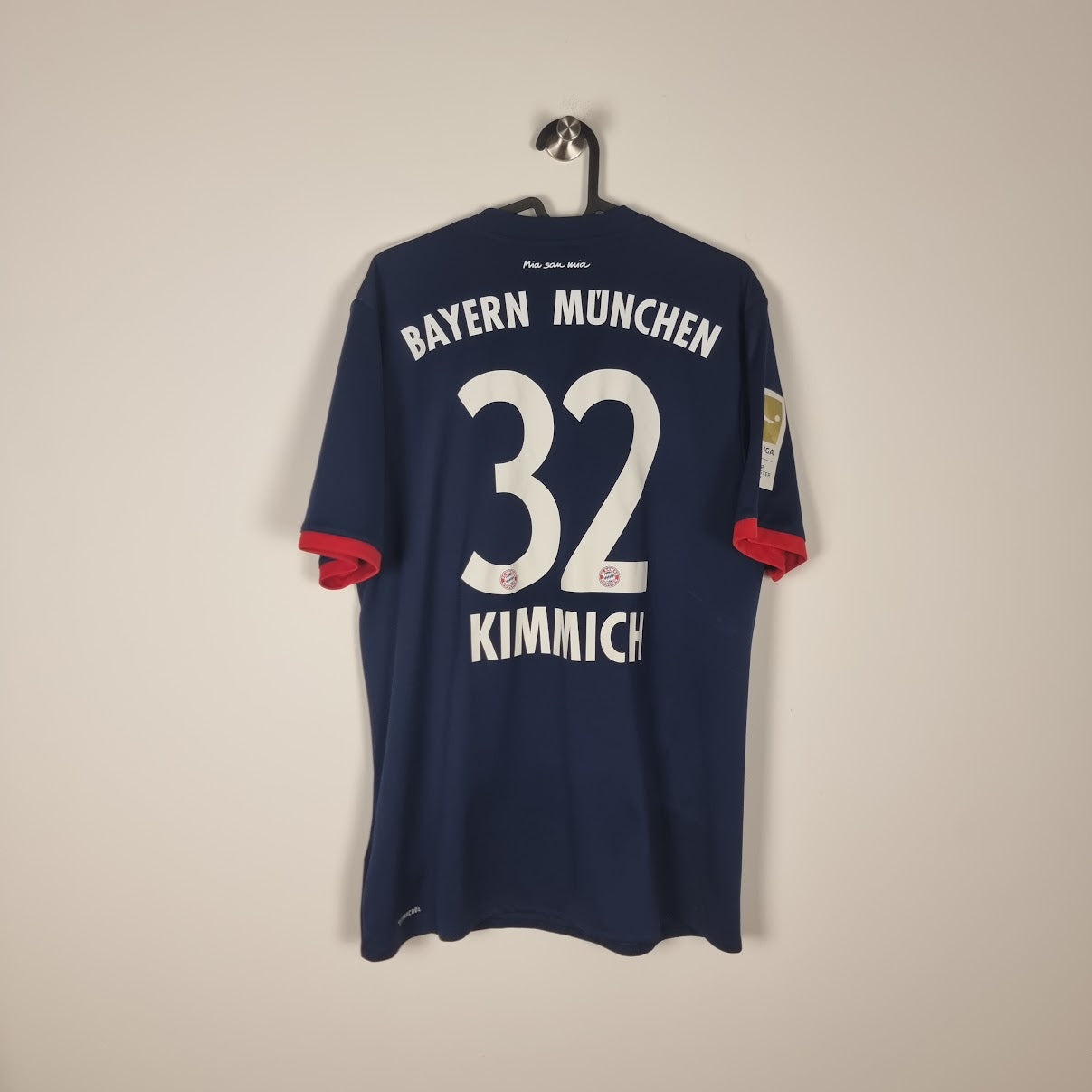 Jersey - FC Bayern Munich - Joshua Kimmich - 2017/2018 - M - Away