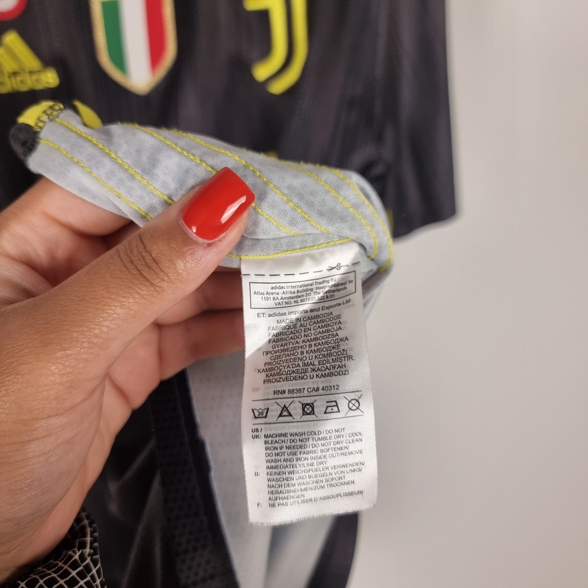 Trikot - Juventus - Cristiano Ronaldo - 2018/2019 - M - Drittes