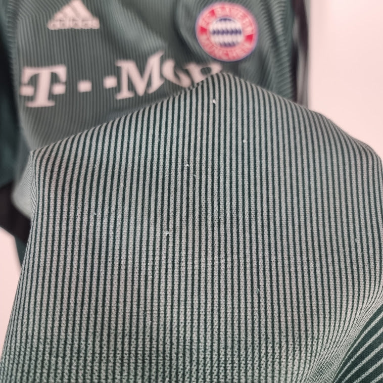 Trikot - FC Bayern München - Oliver Kahn - 2003/2004 - S - Torwart