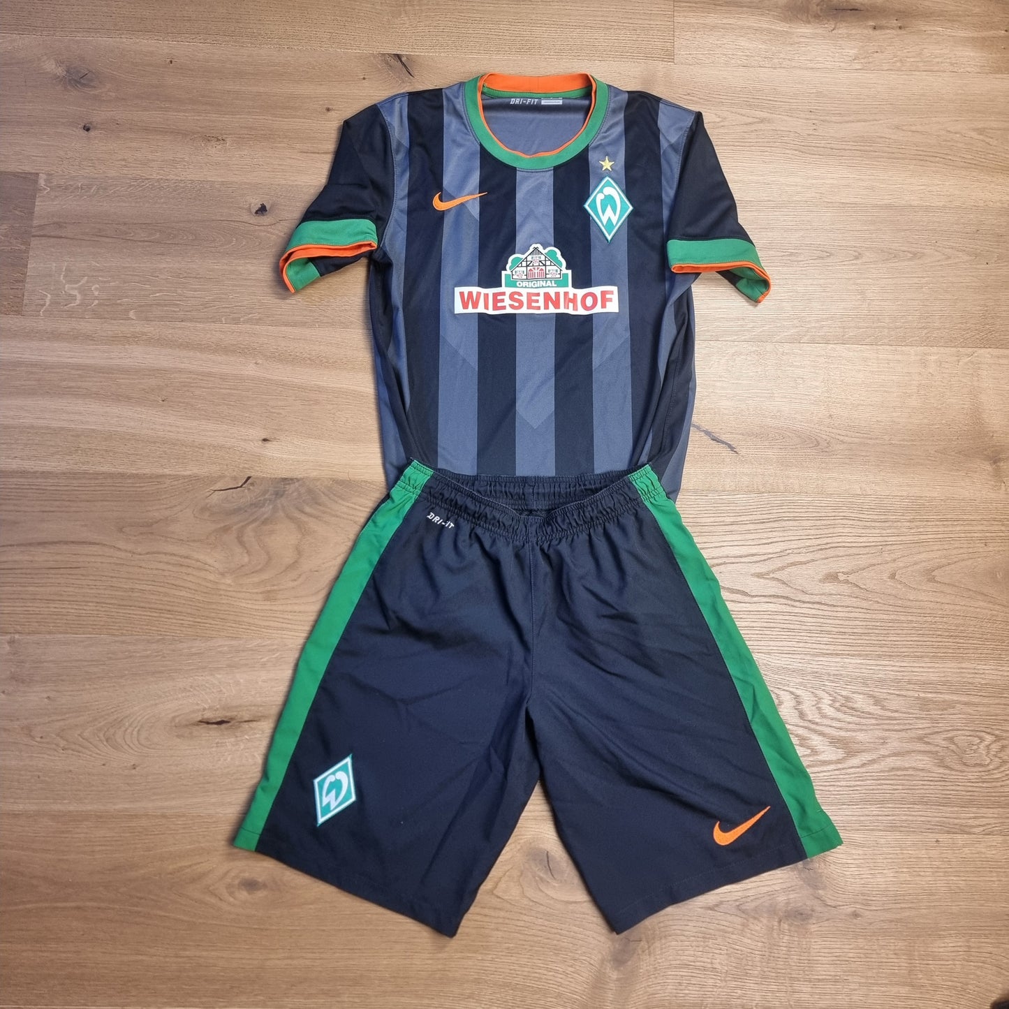 Jersey with Shorts - SV Werder Bremen - 2012/2013 - S - Away