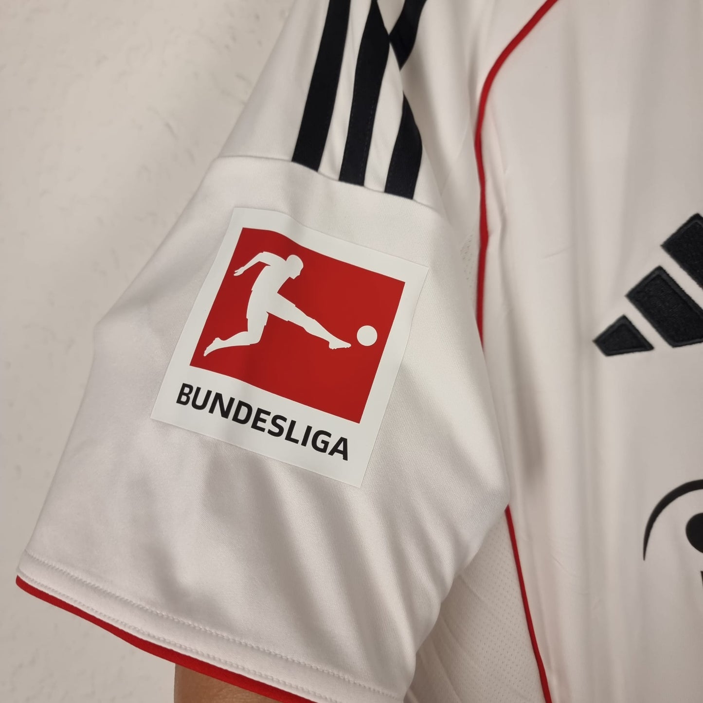 Trikot - Eintracht Frankfurt - Mario Götze - 2025/2026 - M - Auswärts - Neu