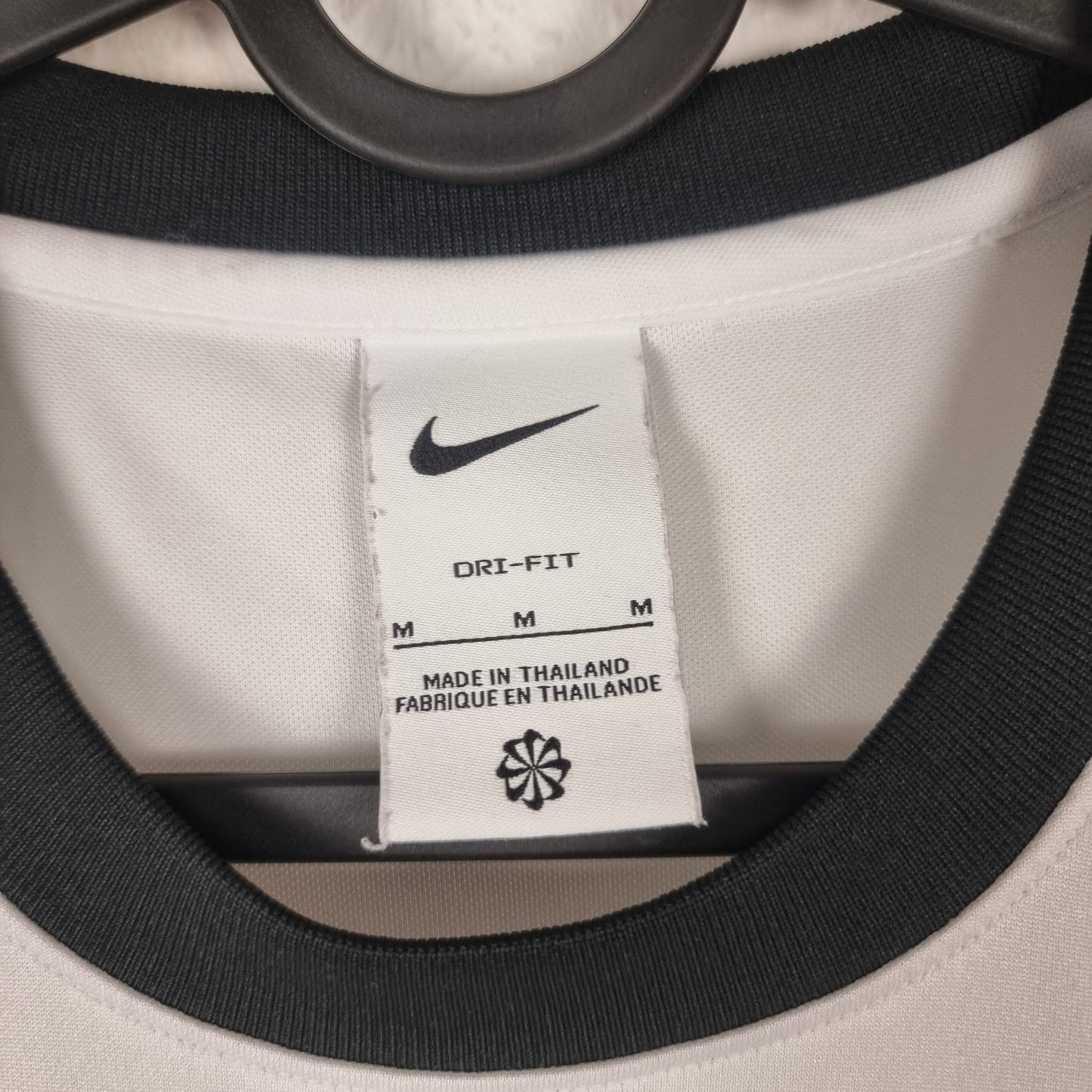 Trikot - Eintracht Frankfurt - 2018/2019 - M - Auswärts