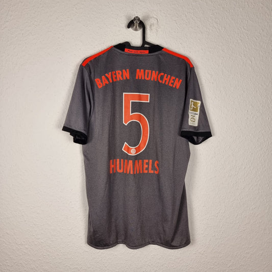 Trikot mit Hose - FC Bayern München - Mats Hummels - 2016/2017 - M - Auswärts