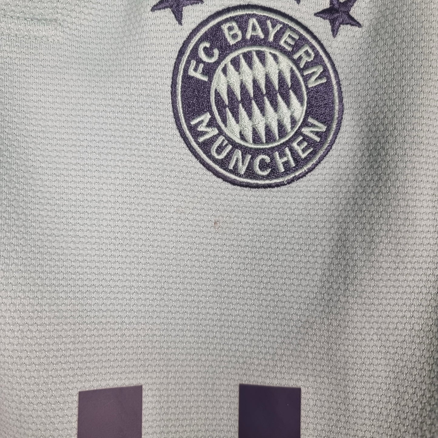 Jersey - FC Bayern Munich - Serge Gnabry - 2018/2019 - S/176 - Away