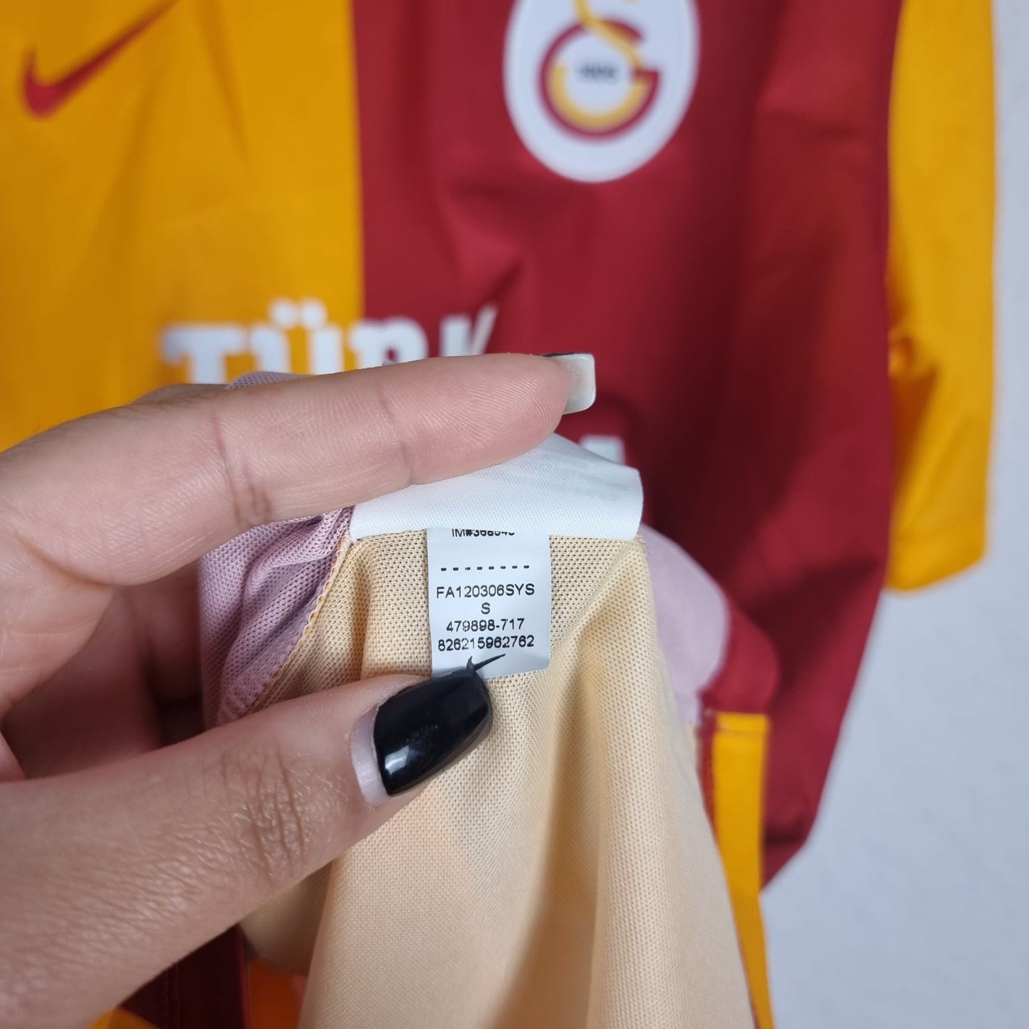 Jersey - Galatasaray Istanbul - 2011/2012 - S - Home