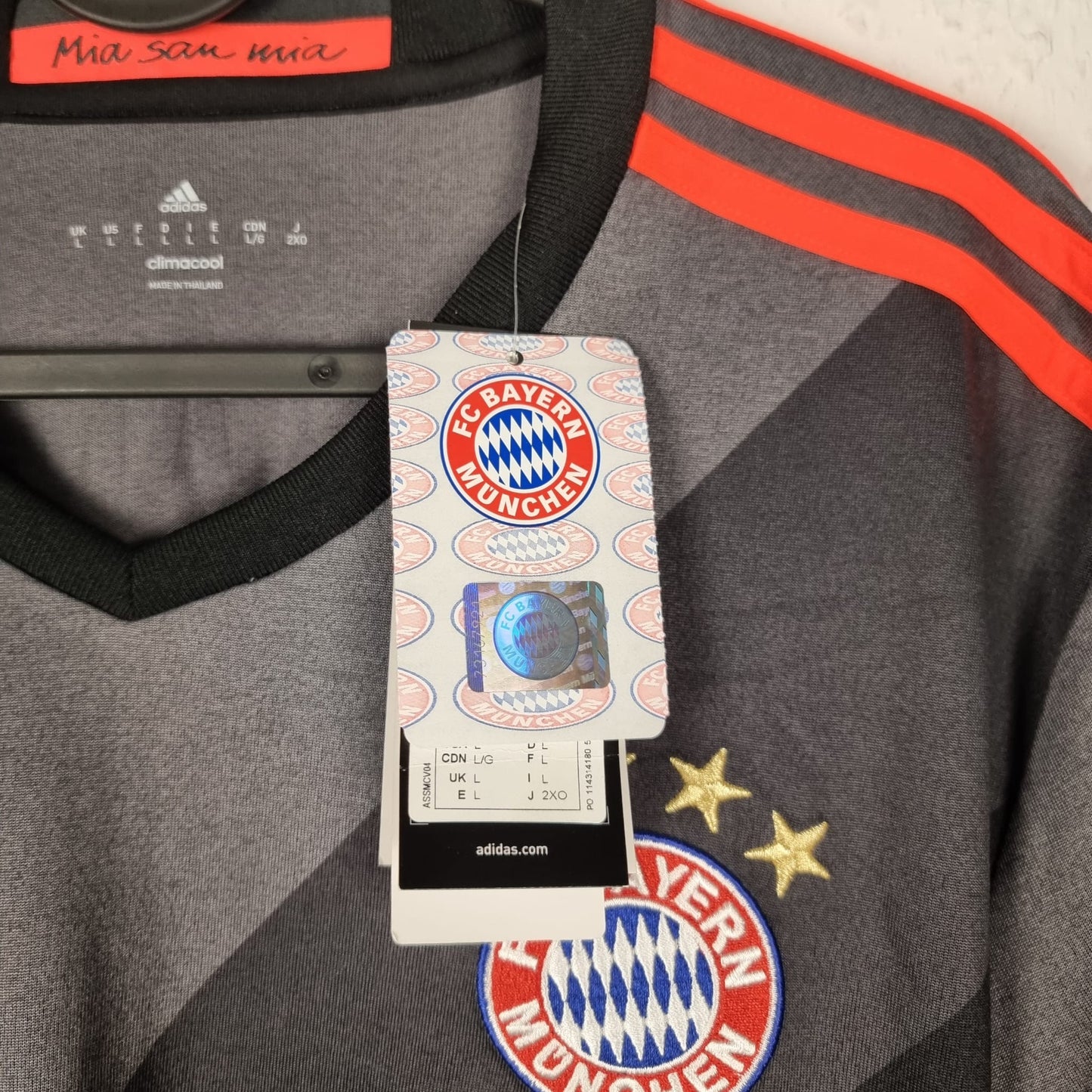 Trikot - FC Bayern München - Arturo Vidal - 2016/2017 - L - Neu - Auswärts