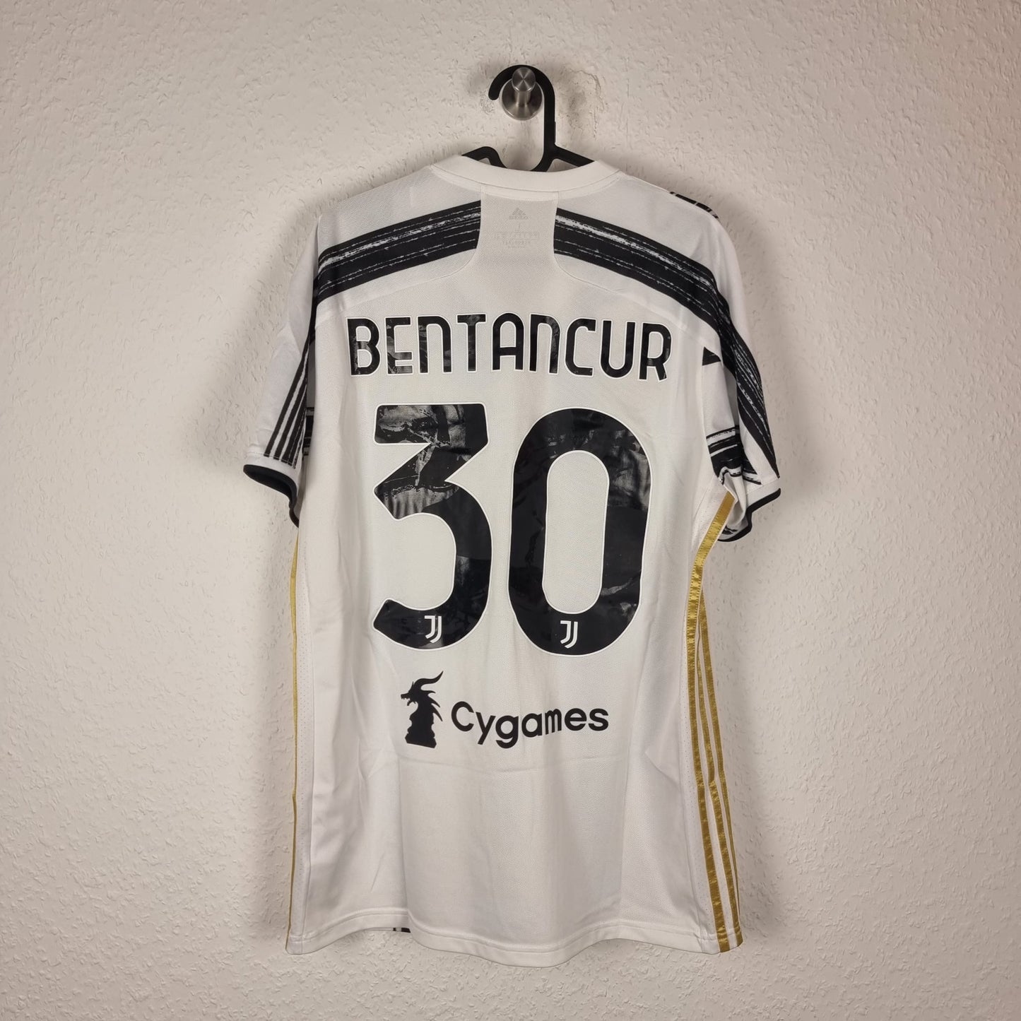 Trikot - Juventus FC - Rodrigo Bentancur - 2020/2021 - L - Heim