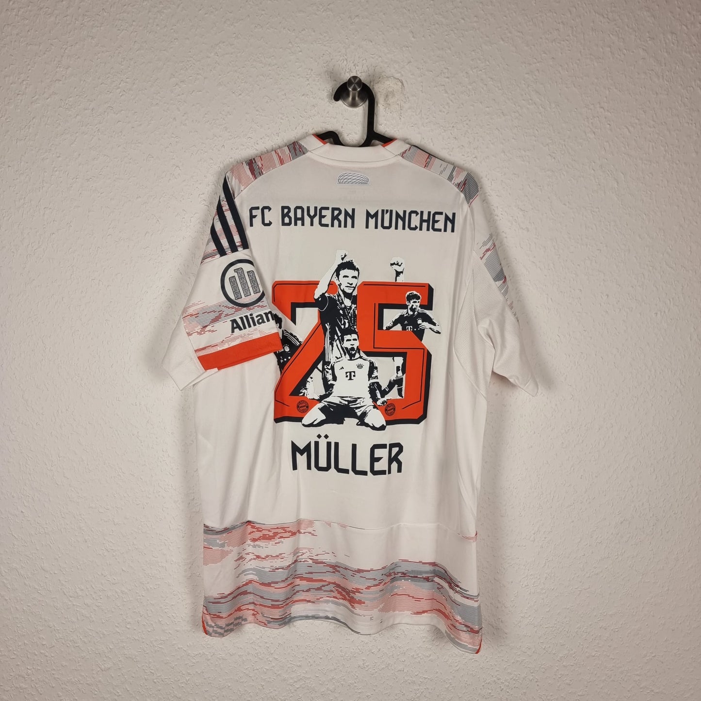 Trikot - FC Bayern München - Thomas Müller - 2025/2026 - L - Auswärts