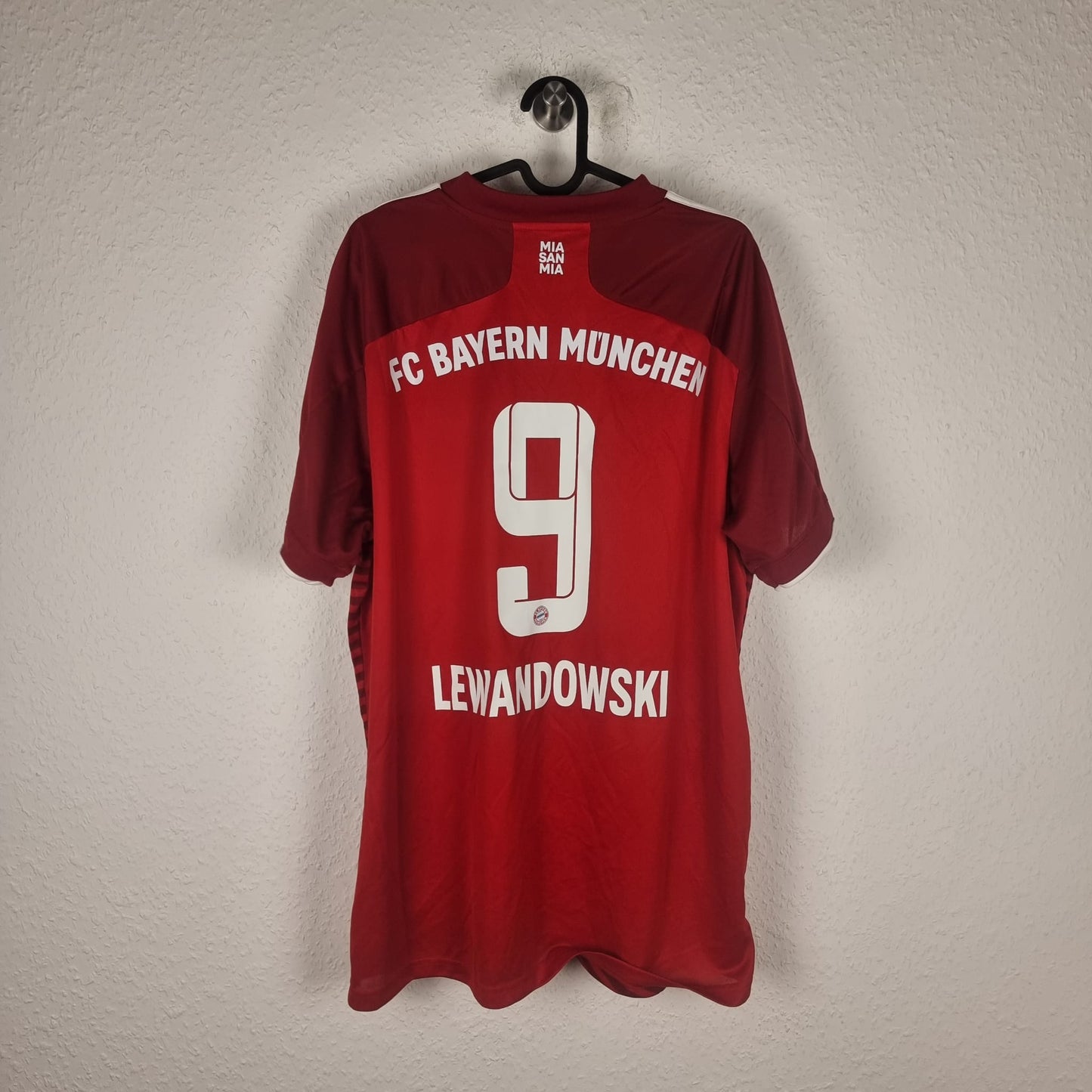 Jersey - FC Bayern Munich - Robert Lewandowski - 2021/2022 - XL - Home