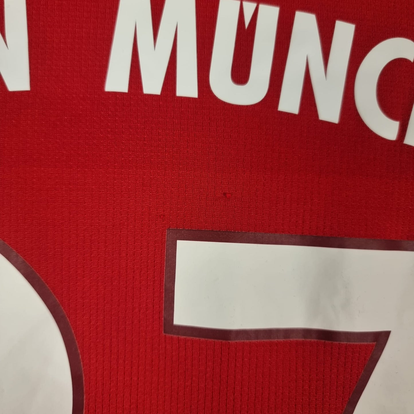Trikot mit Hose - Bayern München - David Alaba - M - Heim