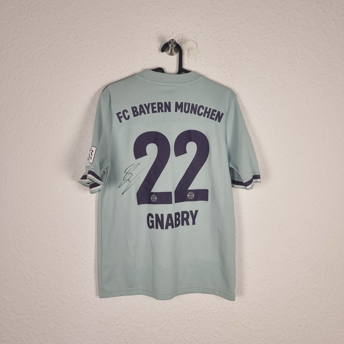 Jersey - FC Bayern Munich - Serge Gnabry - 2018/2019 - S/176 - Away