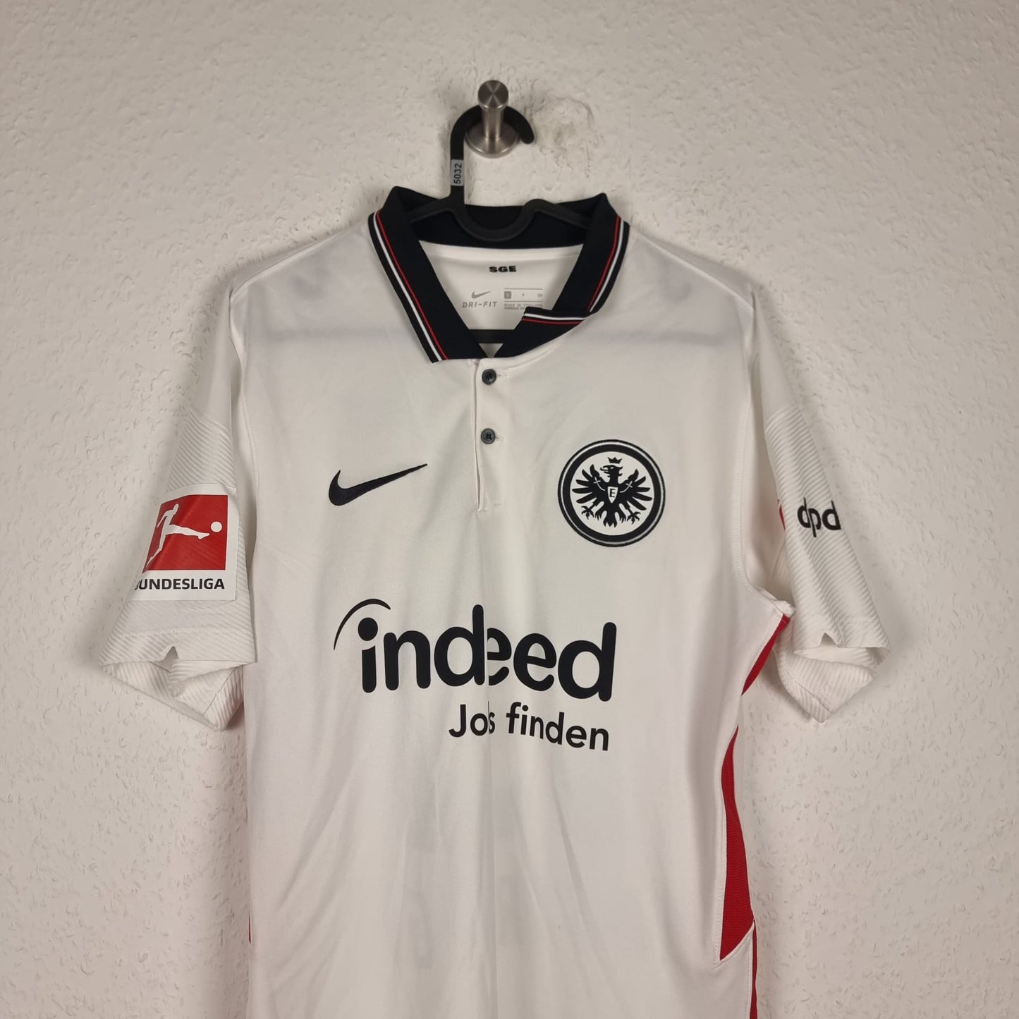 Trikot - Eintracht Frankfurt - Martin Hinteregger - 2021/2022 - S - Auswärts