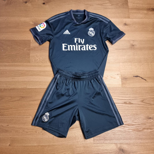 Trikot mit Hose - Real Madrid - 2018/2019 - S - Auswärts