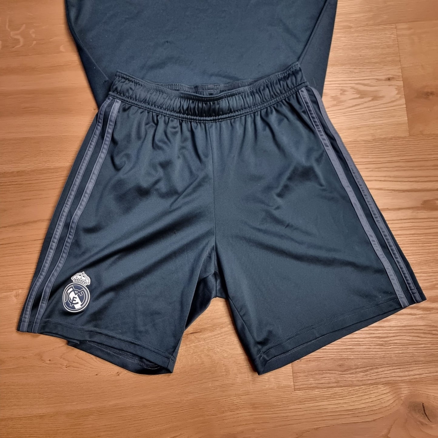 Trikot mit Hose - Real Madrid - 2018/2019 - S - Auswärts