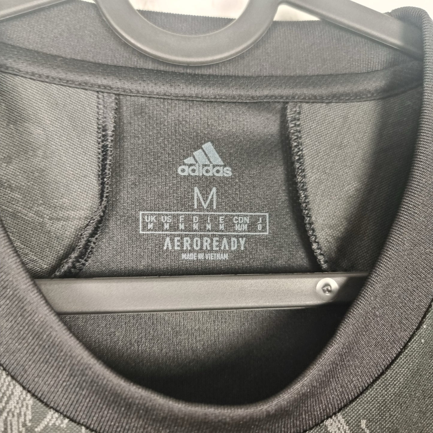 Trikot - Real Madrid - 2020/2021 - M - Drittes